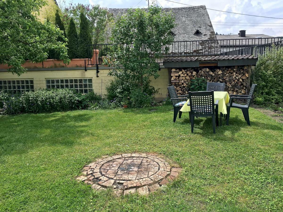 Gastehaus Hoffmann Panzió Farschweiler Kültér fotó